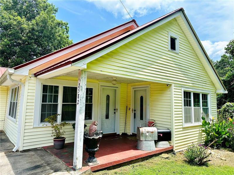 Image for property 2582 White Sulphur Road, Gainesville, GA 30501