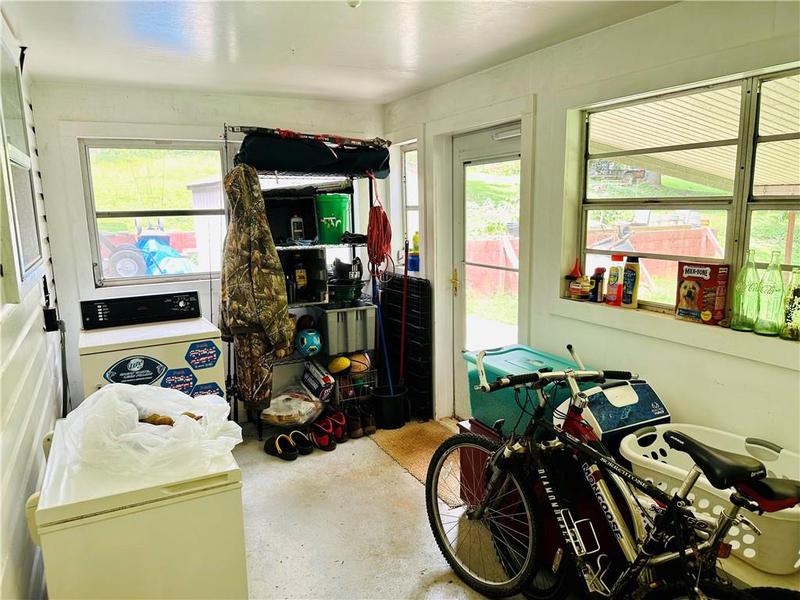 Image for property 2582 White Sulphur Road, Gainesville, GA 30501