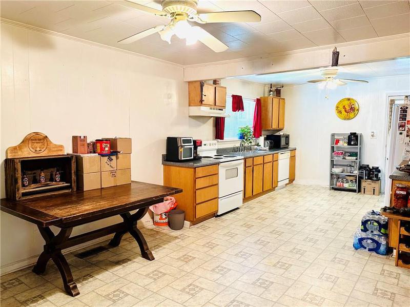 Image for property 2582 White Sulphur Road, Gainesville, GA 30501