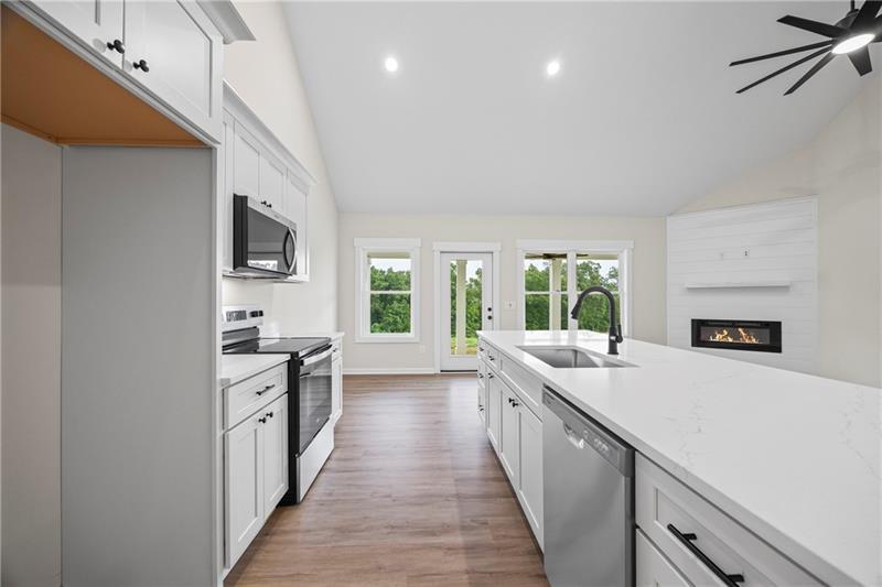 Image for property 561 Racetrack Road, Toccoa, GA 30577