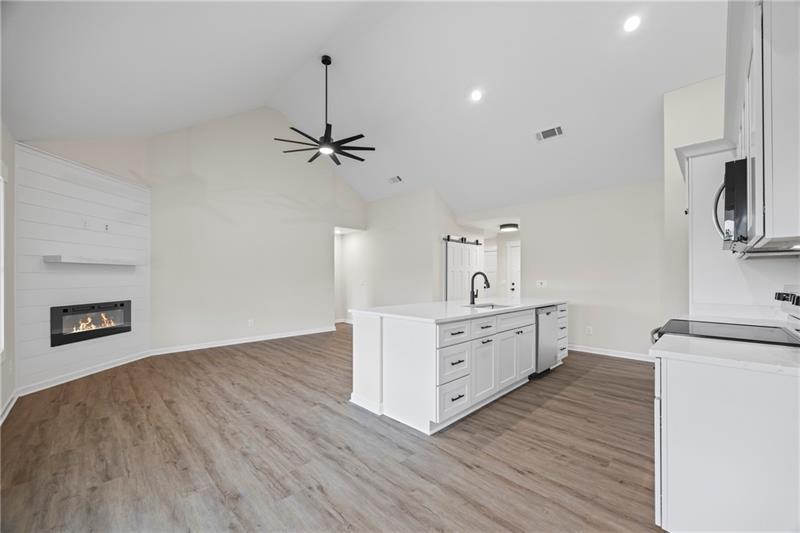 Image for property 561 Racetrack Road, Toccoa, GA 30577