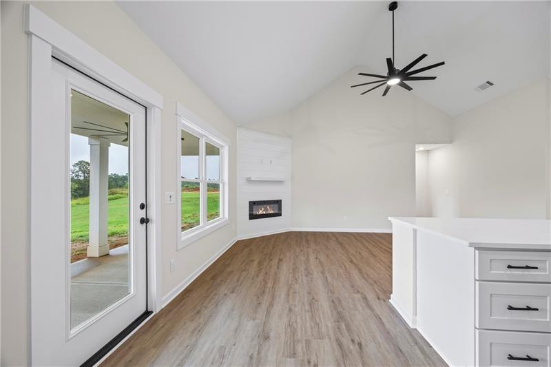 Image for property 561 Racetrack Road, Toccoa, GA 30577