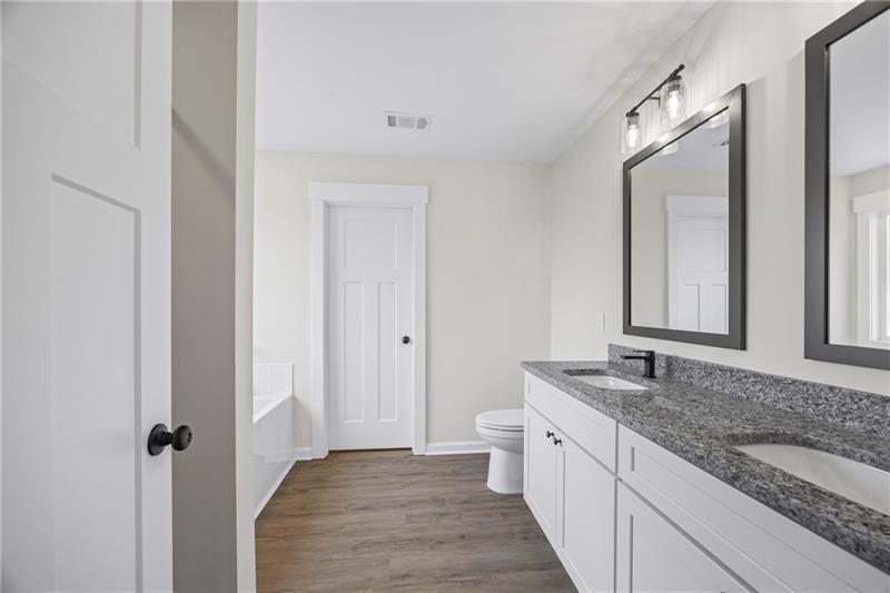 Image for property 561 Racetrack Road, Toccoa, GA 30577