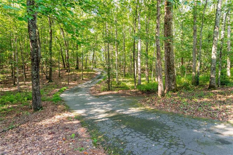 Image for property 1829 Lost Mountain Road, Powder Springs, GA 30127