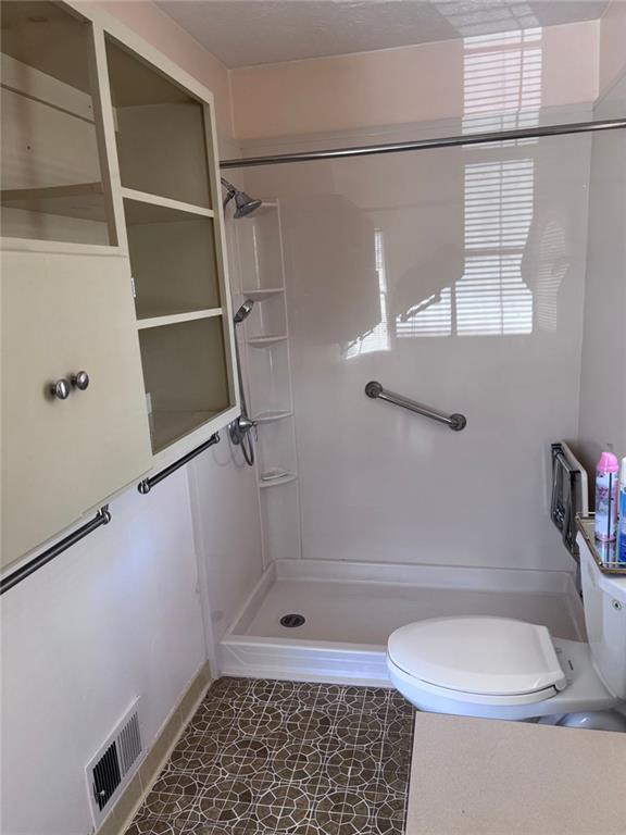 Image for property 618 ROCKBOROUGH Drive, Stone Mountain, GA 30083