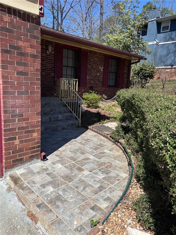 Image for property 618 ROCKBOROUGH Drive, Stone Mountain, GA 30083