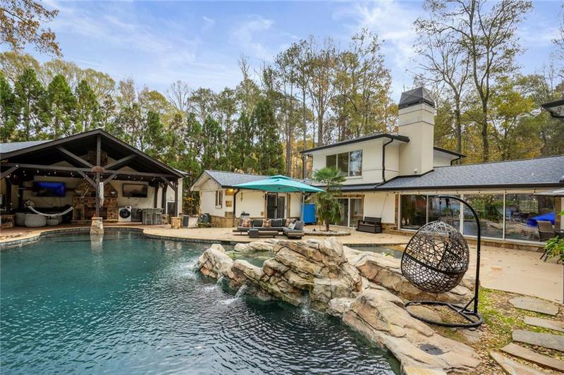 Image for property 2440 Emerald Drive, Jonesboro, GA 30236