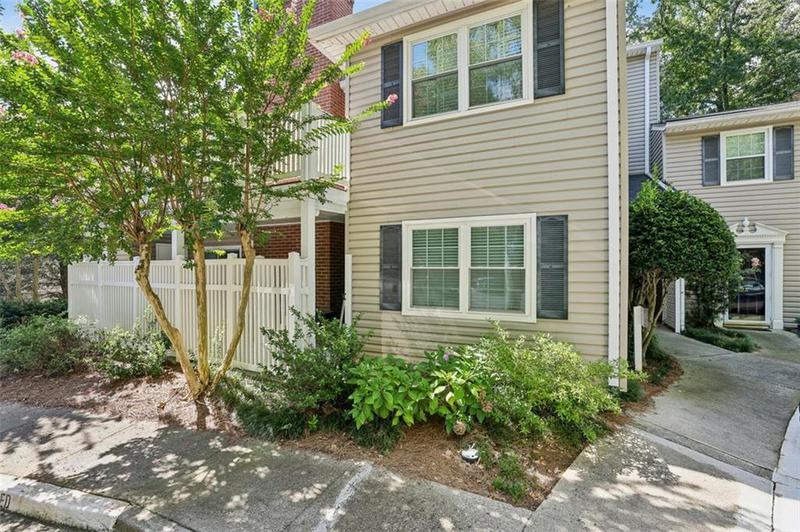 Image for property 1750 CLAIRMONT Road 21, Decatur, GA 30033