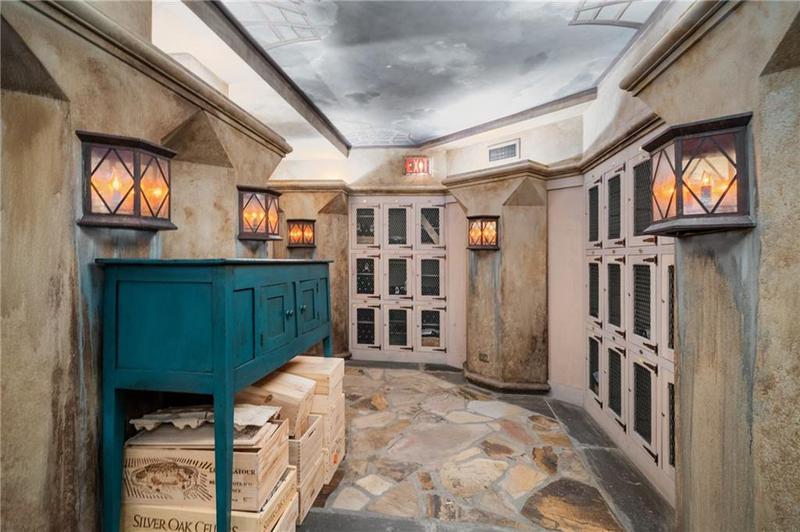 Image for property 2660 Peachtree Road 18G, Atlanta, GA 30305