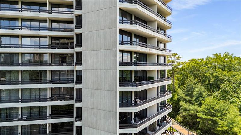 Image for property 2660 Peachtree Road 18G, Atlanta, GA 30305