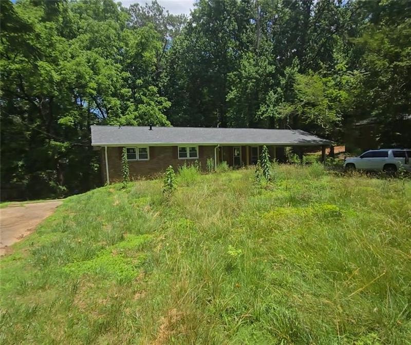 Image for property 5533 GLORE Drive, Mableton, GA 30126