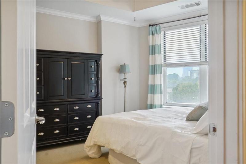 Image for property 2277 Peachtree Road 611, Atlanta, GA 30309