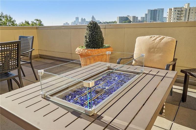 Image for property 2277 Peachtree Road 611, Atlanta, GA 30309
