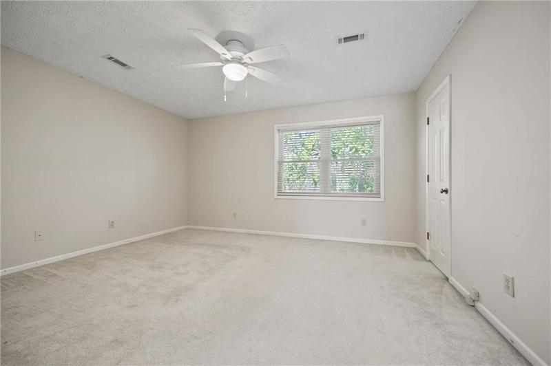 Image for property 6 Dover Trail, Peachtree City, GA 30269