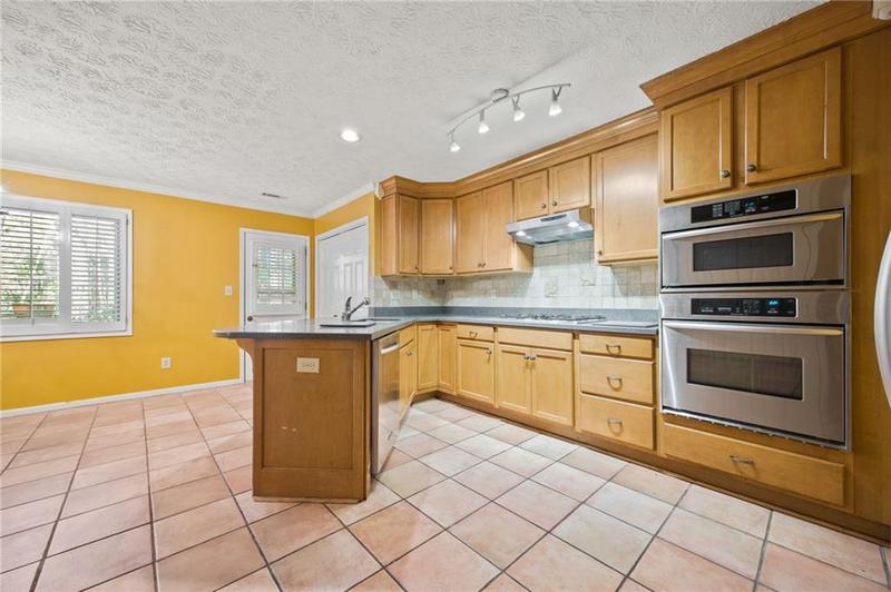 Image for property 6 Dover Trail, Peachtree City, GA 30269