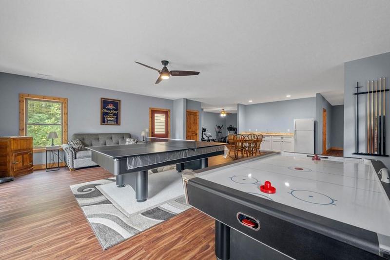 Image for property 292 Silver Fox Trail, Blue Ridge, GA 30513