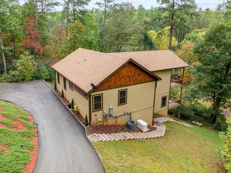 Image for property 292 Silver Fox Trail, Blue Ridge, GA 30513