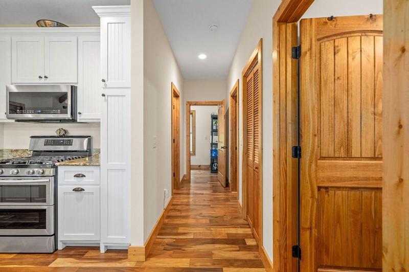 Image for property 292 Silver Fox Trail, Blue Ridge, GA 30513