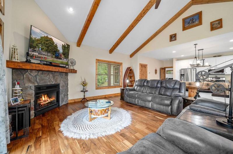 Image for property 292 Silver Fox Trail, Blue Ridge, GA 30513