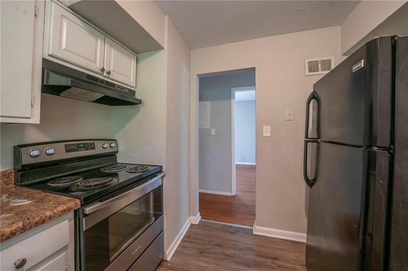 Image for property 5253 Kingswood Circle, Atlanta, GA 30349