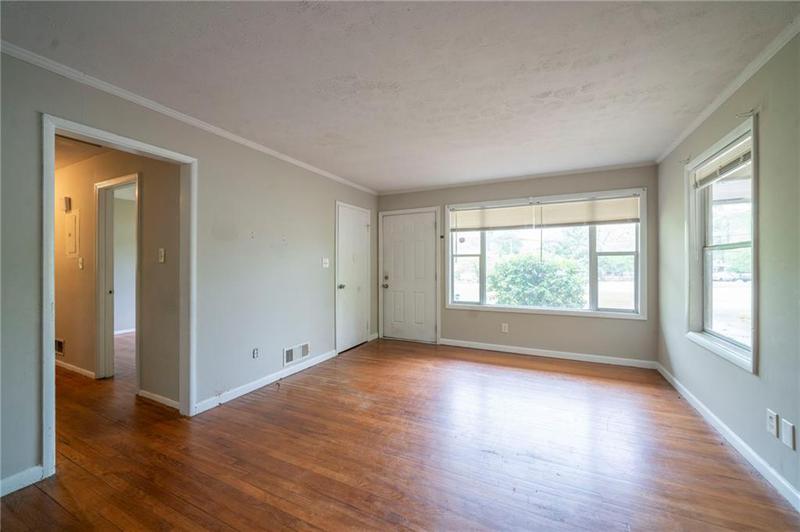 Image for property 5253 Kingswood Circle, Atlanta, GA 30349