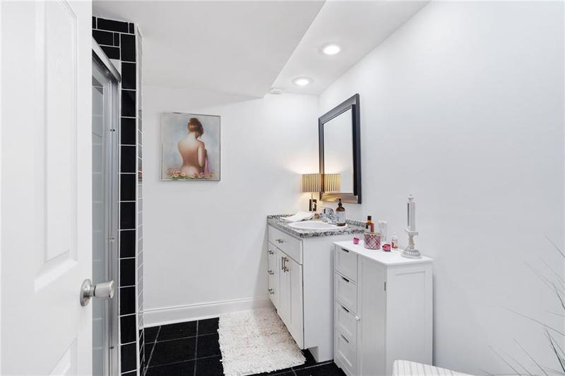 Image for property 6851 Roswell Road M12, Sandy Springs, GA 30328