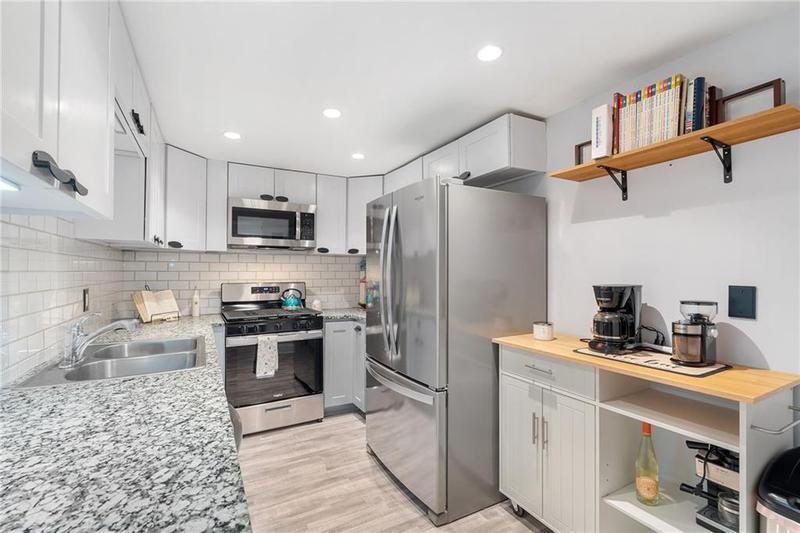 Image for property 6851 Roswell Road M12, Sandy Springs, GA 30328