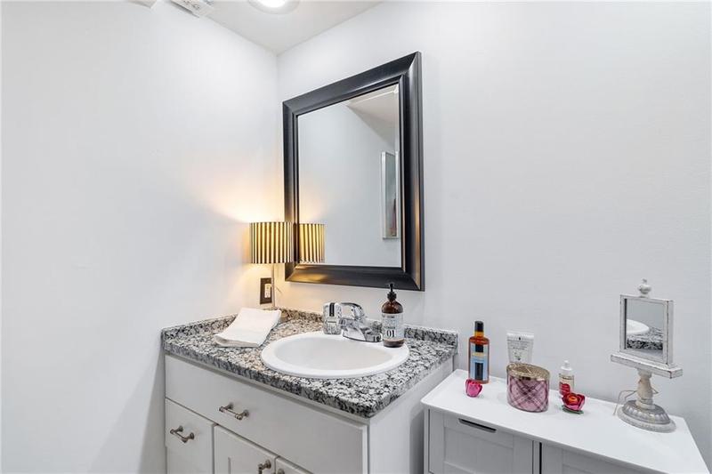 Image for property 6851 Roswell Road M12, Sandy Springs, GA 30328