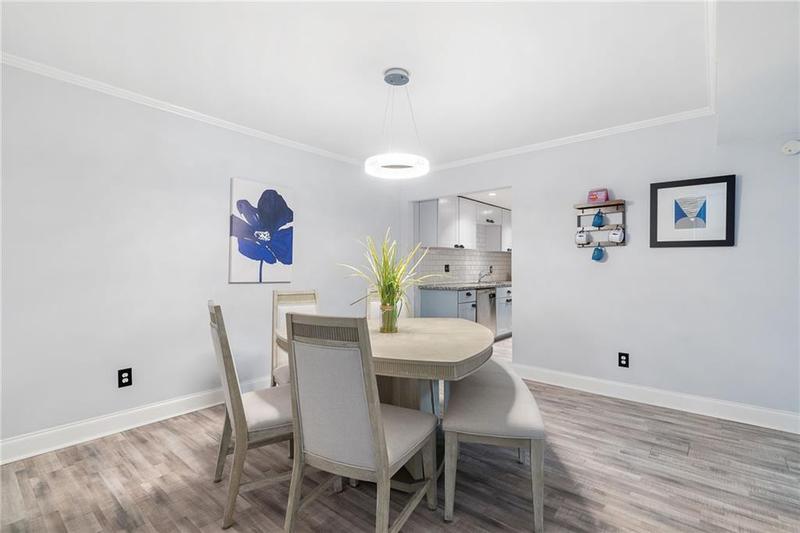 Image for property 6851 Roswell Road M12, Sandy Springs, GA 30328