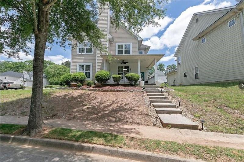 Image for property 4603 Parkway Circle, Atlanta, GA 30349