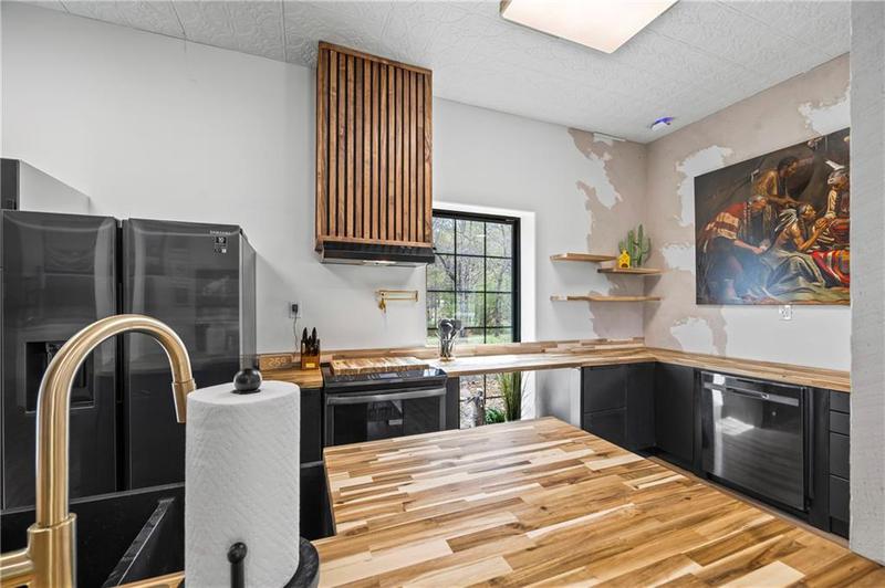 Image for property 356 Oak Grove Road, Adairsville, GA 30103