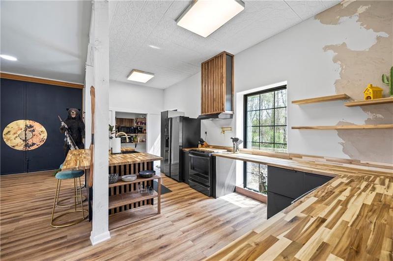 Image for property 356 Oak Grove Road, Adairsville, GA 30103