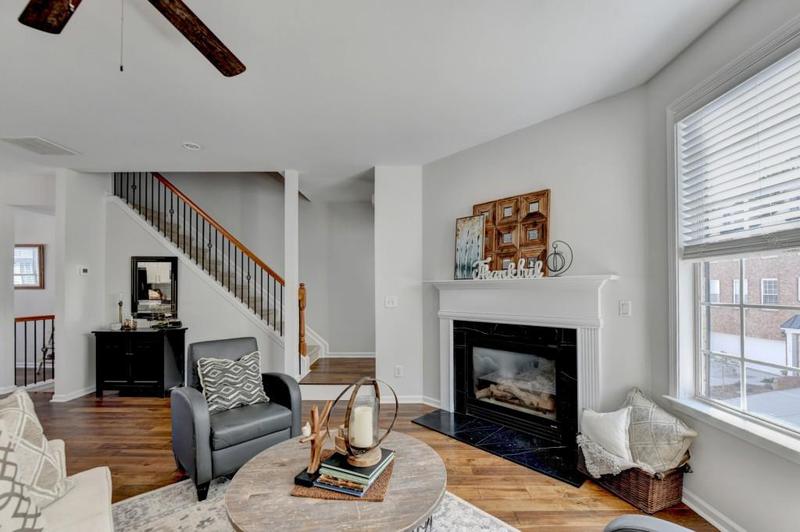 Image for property 3676 Chattahoochee Summit Drive, Atlanta, GA 30339