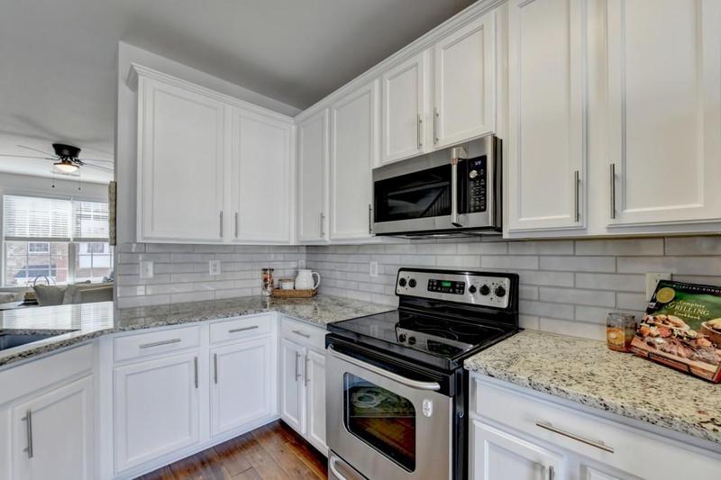 Image for property 3676 Chattahoochee Summit Drive, Atlanta, GA 30339