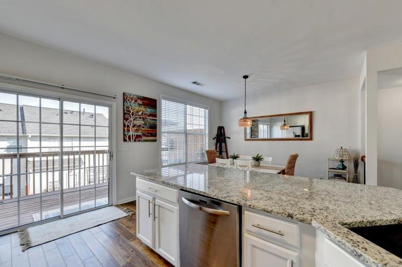 Image for property 3676 Chattahoochee Summit Drive, Atlanta, GA 30339