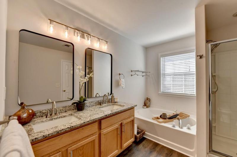 Image for property 3676 Chattahoochee Summit Drive, Atlanta, GA 30339