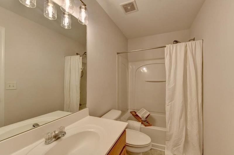 Image for property 3676 Chattahoochee Summit Drive, Atlanta, GA 30339