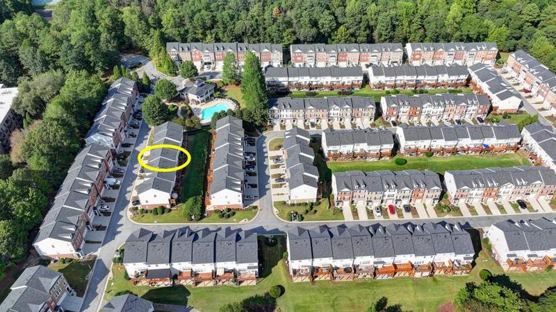 Image for property 3676 Chattahoochee Summit Drive, Atlanta, GA 30339