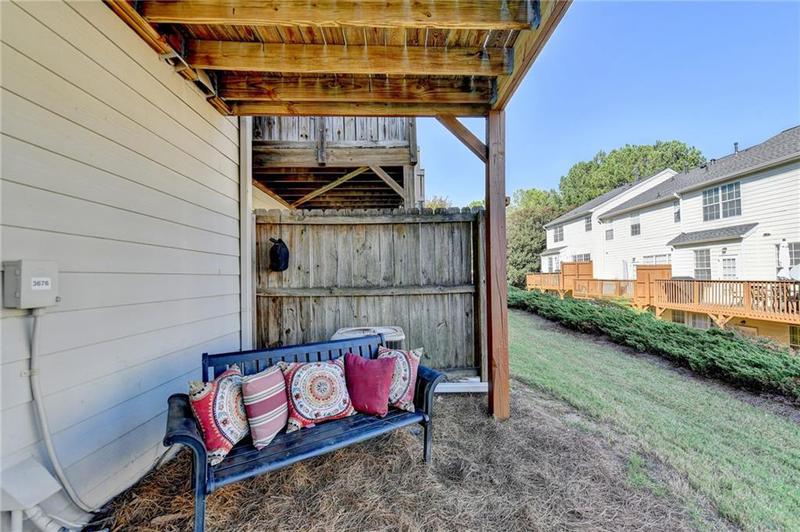Image for property 3676 Chattahoochee Summit Drive, Atlanta, GA 30339