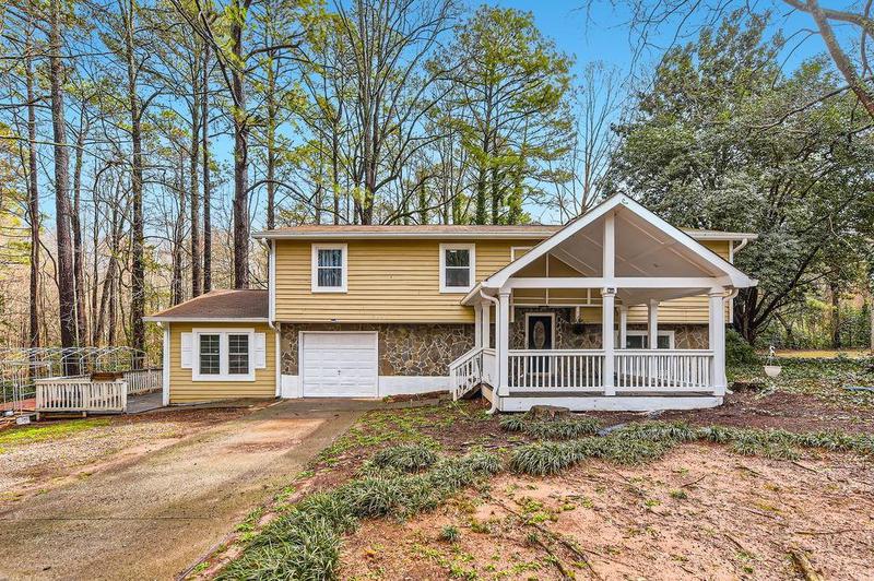 Image for property 8640 EMBREY Drive, Jonesboro, GA 30236