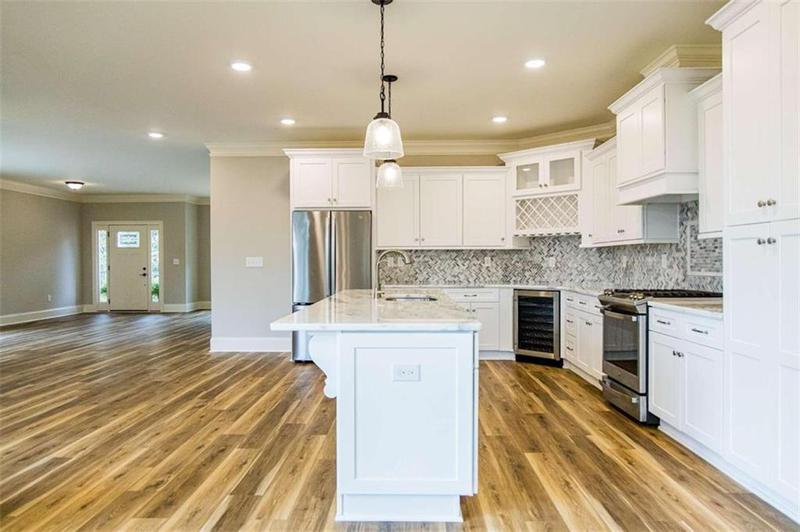 Image for property 101 Vinings Drive, Rome, GA 30161