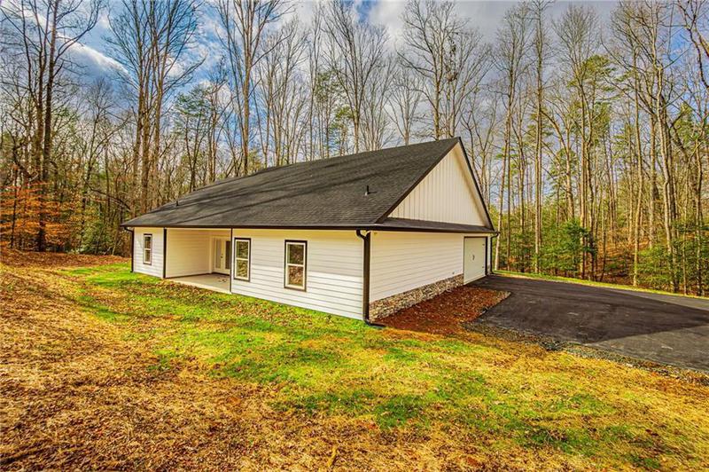 Image for property 90 Lake Point Drive, Dahlonega, GA 30533