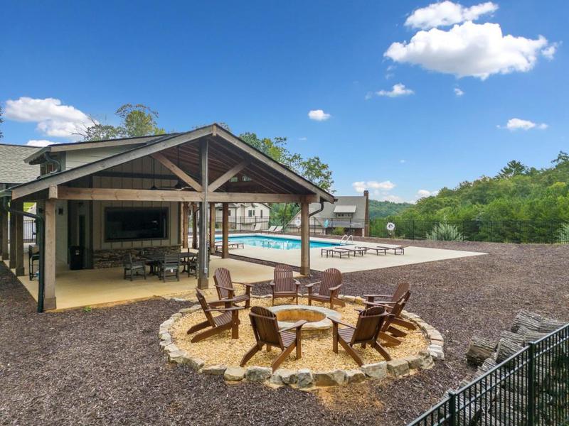 Image for property 56 Pinnacle Way, Ellijay, GA 30540
