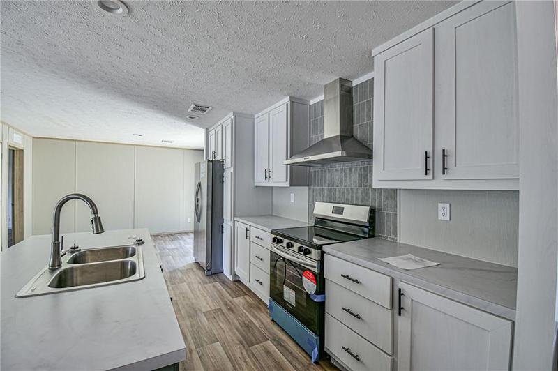 Image for property 734 Nails Creek Crossing, Royston, GA 30662