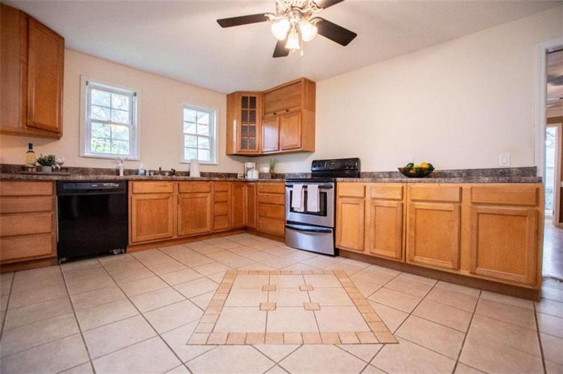 Image for property 3125 Highway 166, Carrollton, GA 30117