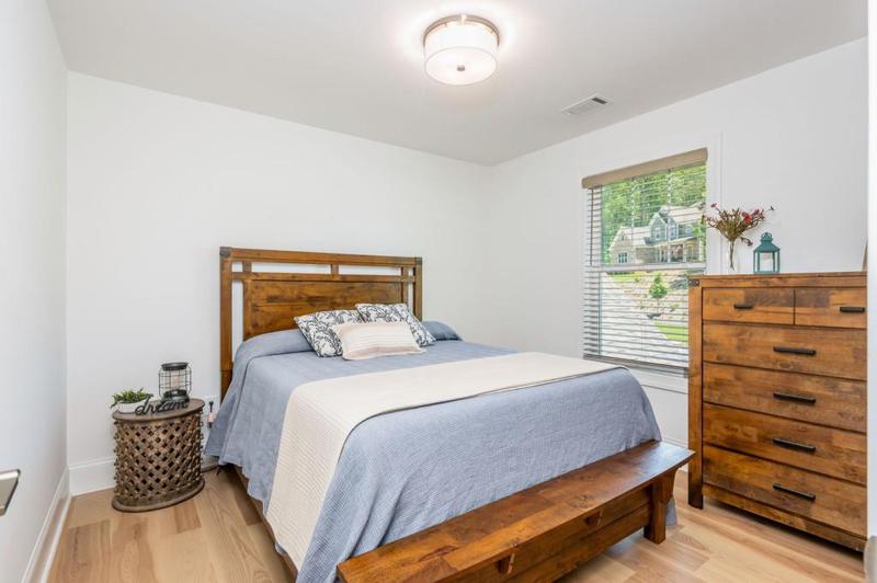 Image for property 1013 Liberty Springs Drive, Woodstock, GA 30188