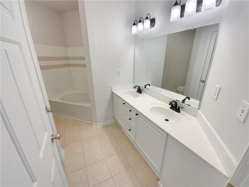 Image for property 216 Edinburgh Court 216, Alpharetta, GA 30004