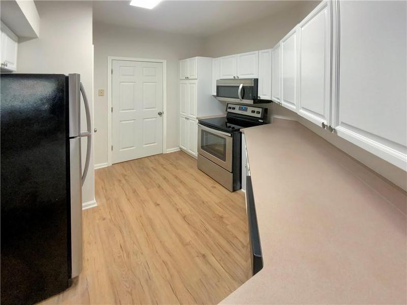 Image for property 216 Edinburgh Court 216, Alpharetta, GA 30004