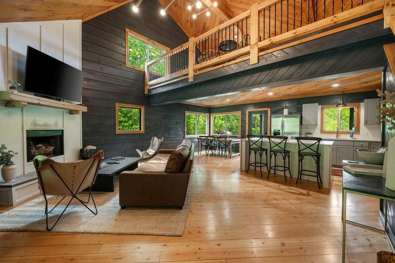 Image for property 149 Happy Hollow Lane, Mineral Bluff, GA 30559
