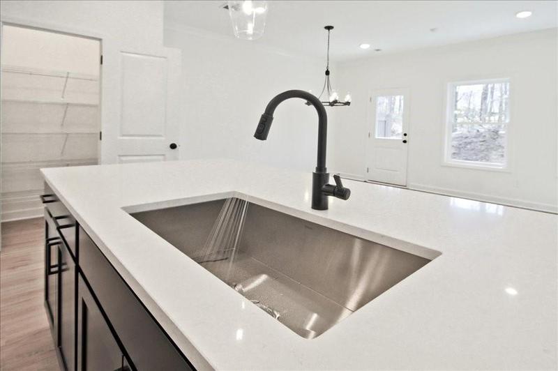 Image for property 685 Sunstone Lane, Lawrenceville, GA 30043